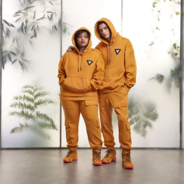 Hoodie (All Gender) Adidas Focus Orange