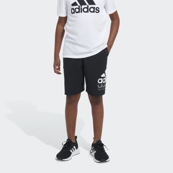 Essentials Woven Badge of Sport Shorts Adidas Black