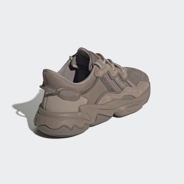 OZWEEGO Shoes Adidas Chalky Brown